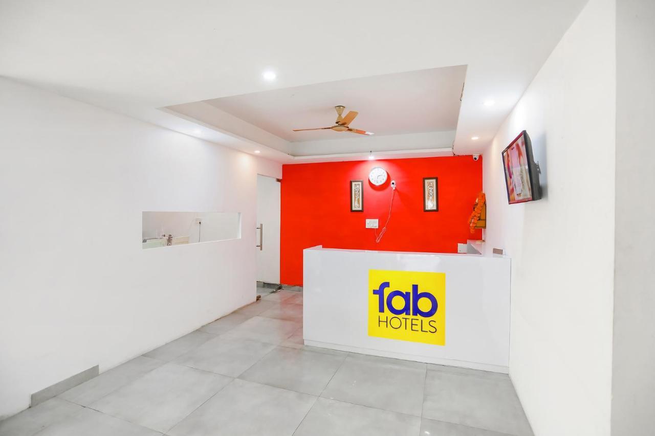 Fabhotel F9 Sector 19 Noida Eksteriør bilde