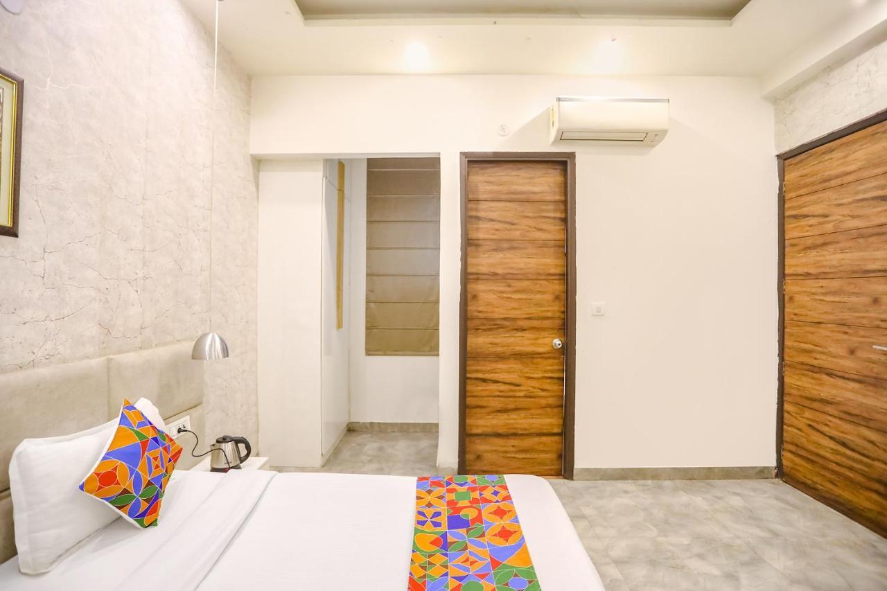 Fabhotel F9 Sector 19 Noida Eksteriør bilde