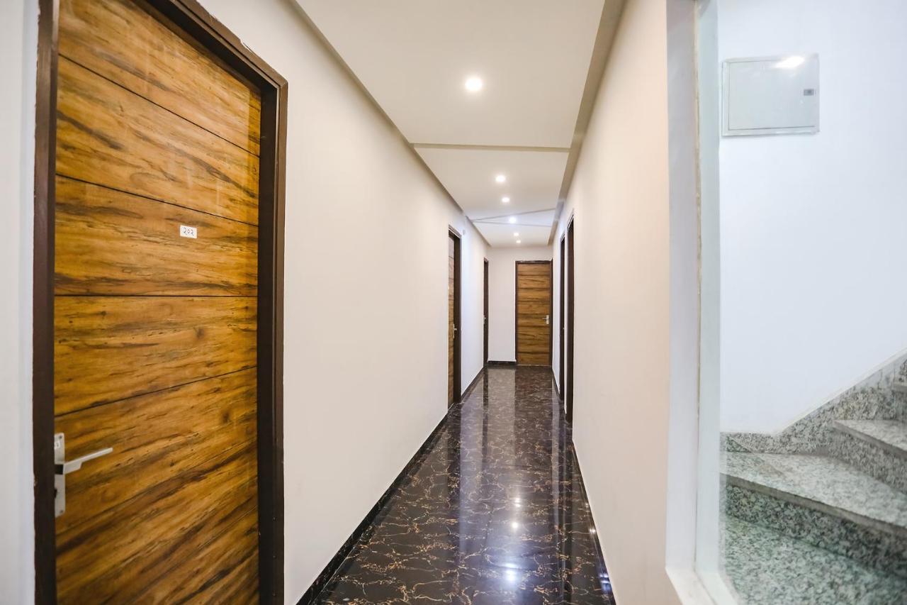 Fabhotel F9 Sector 19 Noida Eksteriør bilde