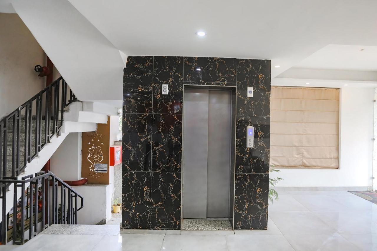 Fabhotel F9 Sector 19 Noida Eksteriør bilde
